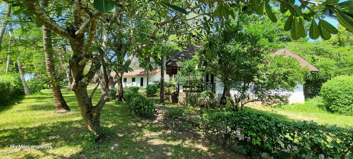 4 Bed Villa with En Suite at Malindi - 12