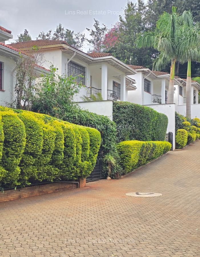 4 Bed Townhouse with En Suite in Lavington - 2