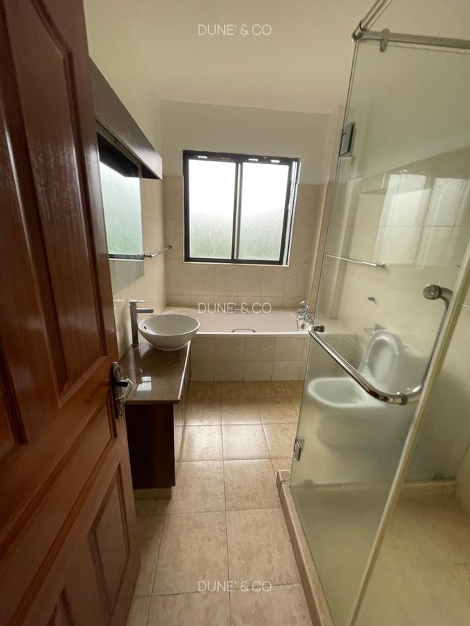 4 Bed Apartment with En Suite in Kileleshwa - 15