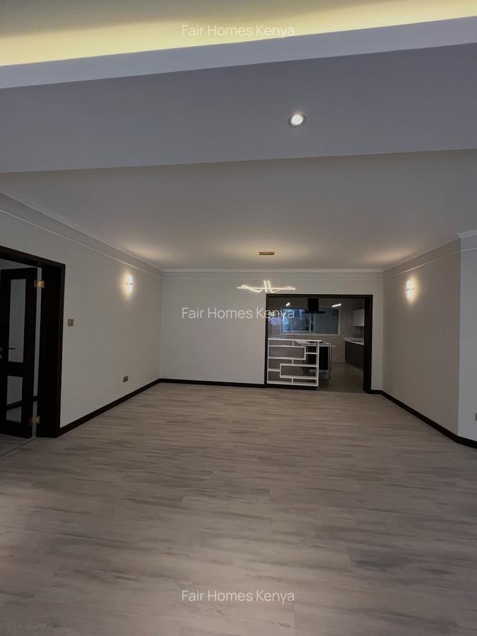 3 Bed Apartment with En Suite at Riverside Drive - 6