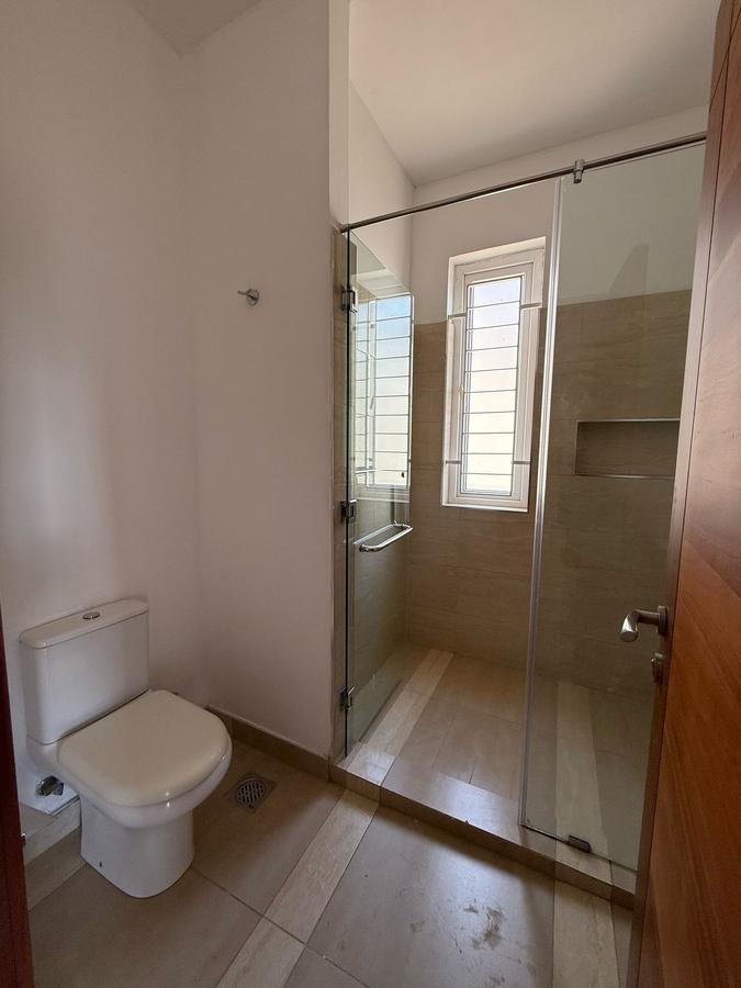 4 Bed Townhouse with En Suite in Lavington - 13