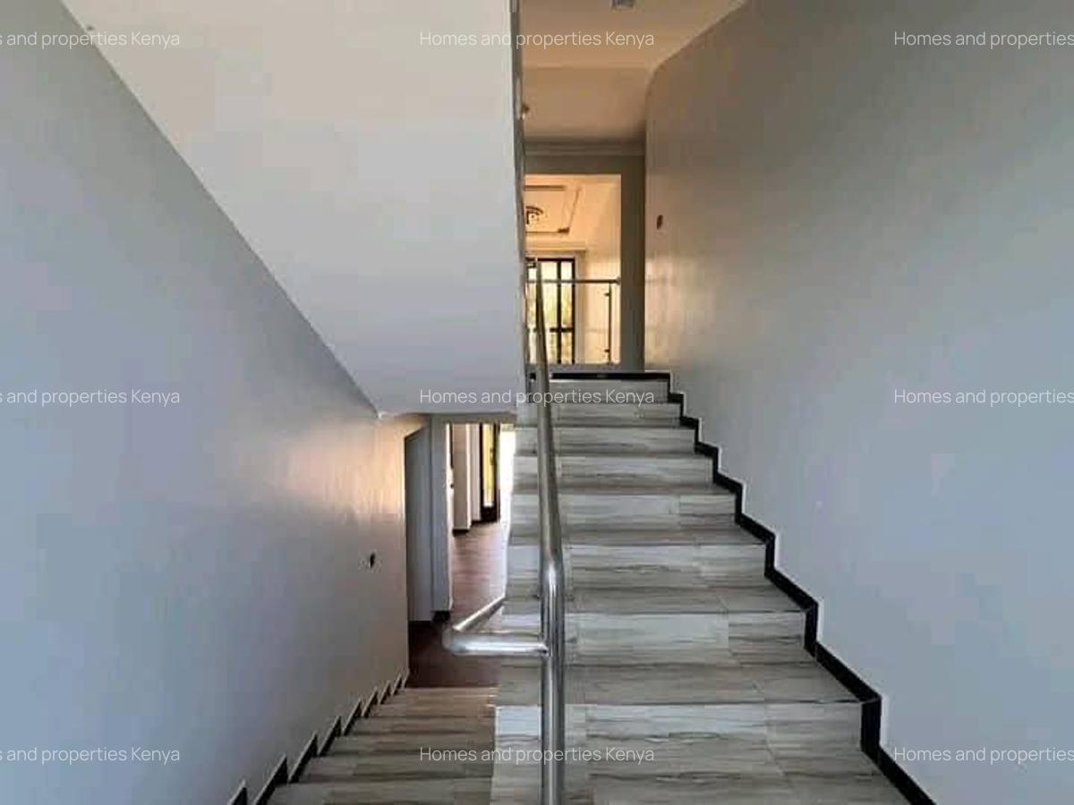 5 Bed Townhouse with En Suite at Mugutha - 12
