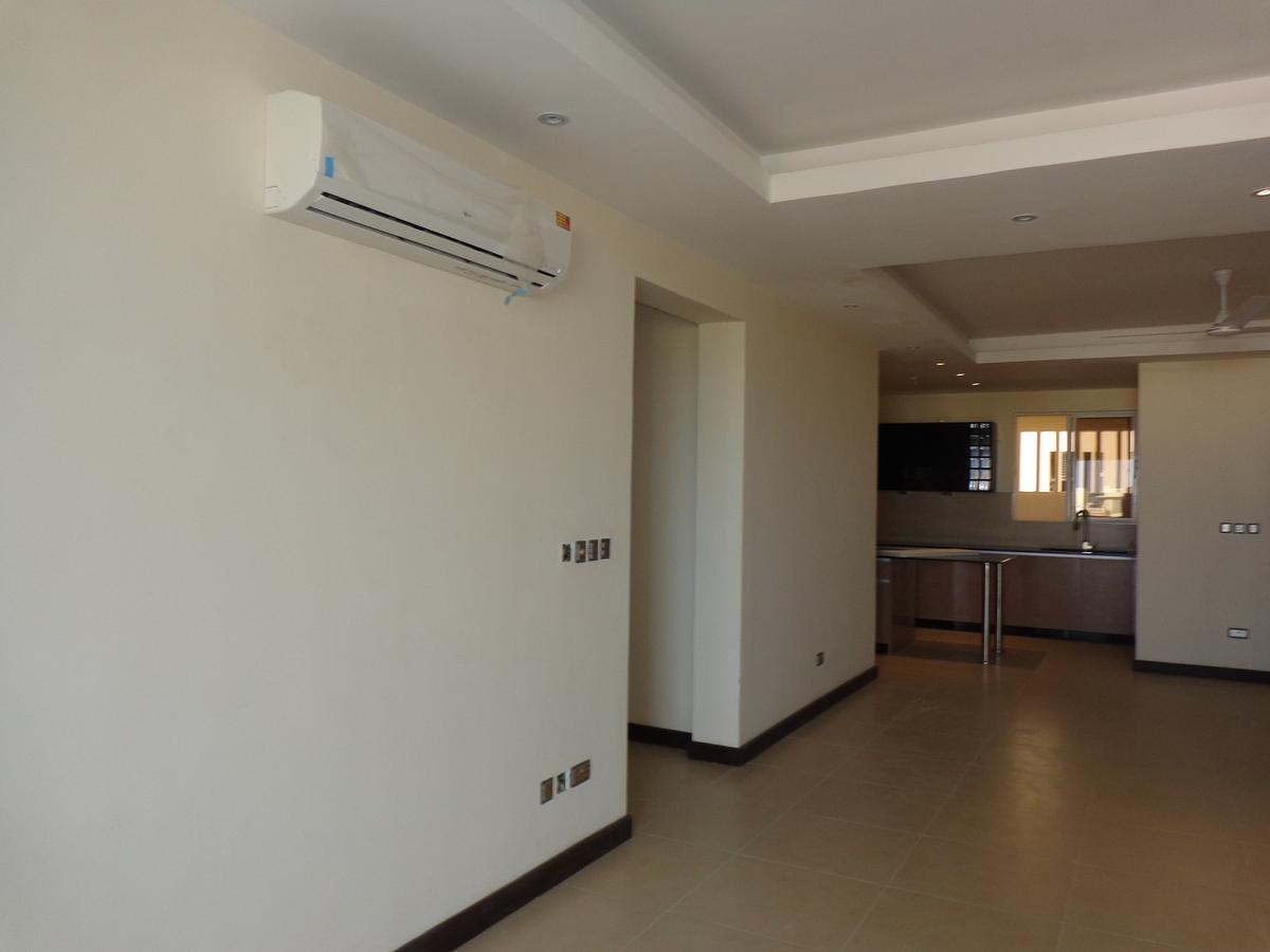 3 Bed Apartment with En Suite at Ar2084 - 2