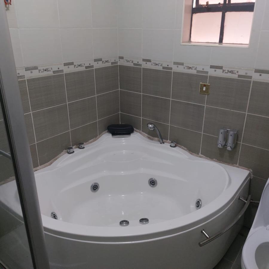 Serviced 3 Bed Apartment with En Suite in Kileleshwa - 11