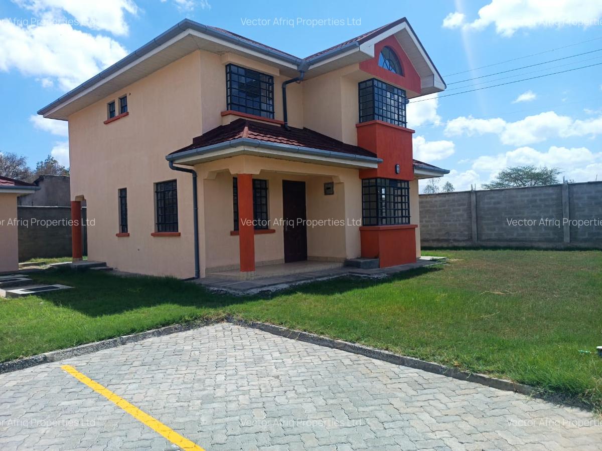 3 Bed House with En Suite at Acacia - 4