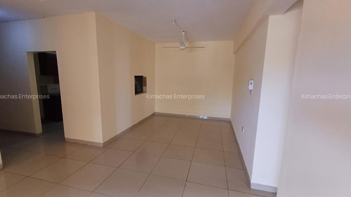 3 Bed Apartment with En Suite at Green Wood Drive - 16