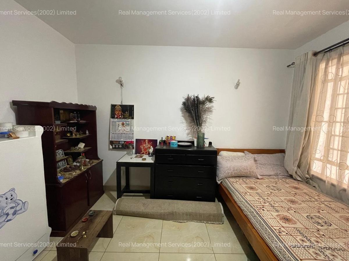 3 Bed Apartment with En Suite at 1St Parklands - 9