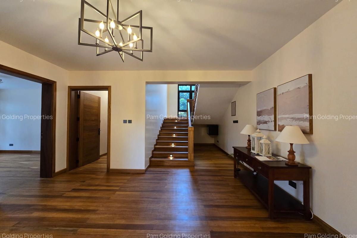 5 Bed House in Runda - 3