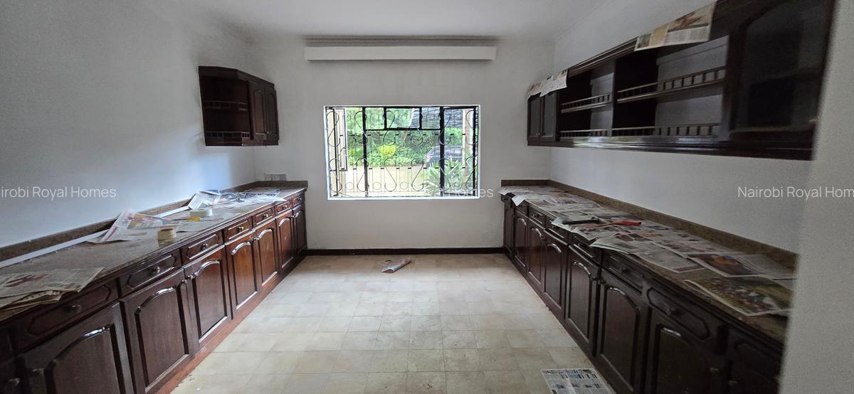 6 Bed House with En Suite at Lavington Off James Gichuru - 10