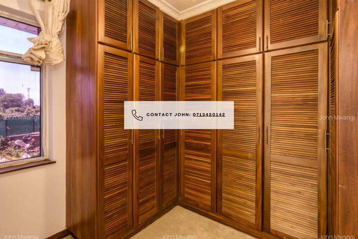 5 Bed Villa with En Suite in Runda - 9