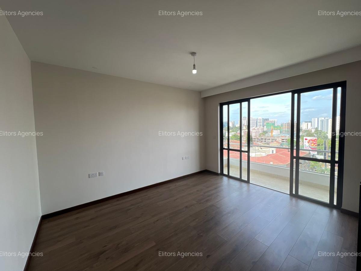 3 Bed Apartment with En Suite at Parklands Road - 10