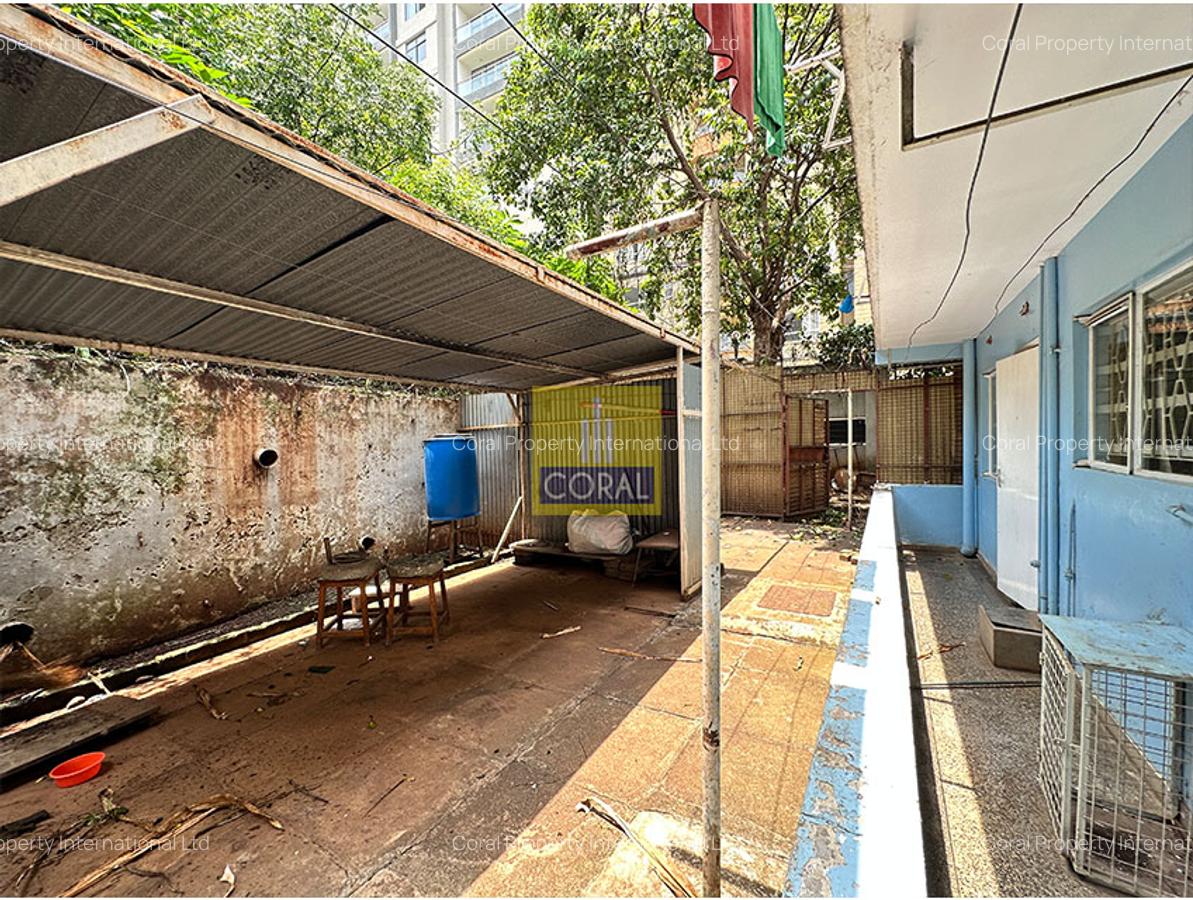 4 Bed Apartment in Parklands - 17