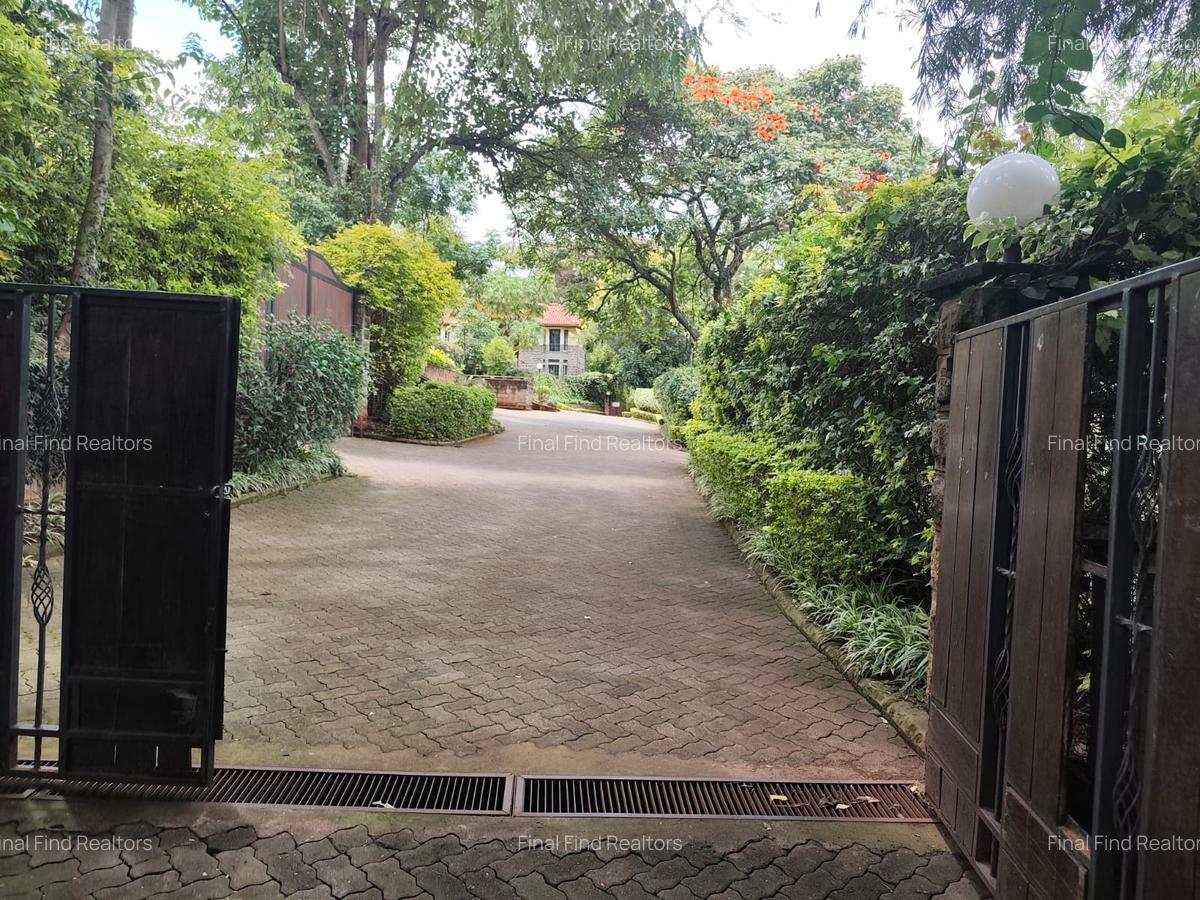 5 Bed Townhouse with En Suite in Rosslyn - 16