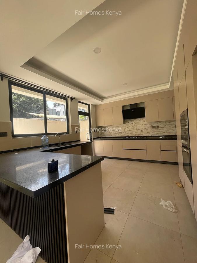 4 Bed Townhouse with En Suite at Lavington Green - 4