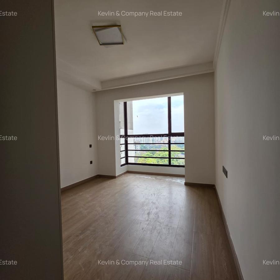 2 Bed Apartment with Swimming Pool in Riverside - 8