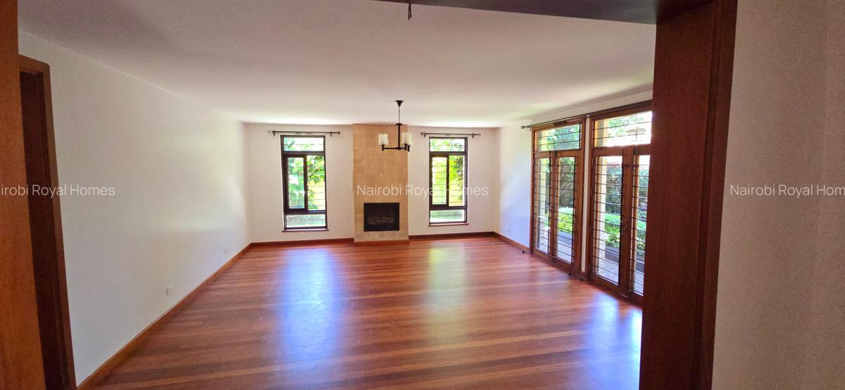 5 Bed Townhouse with En Suite at Lavington Green - 10