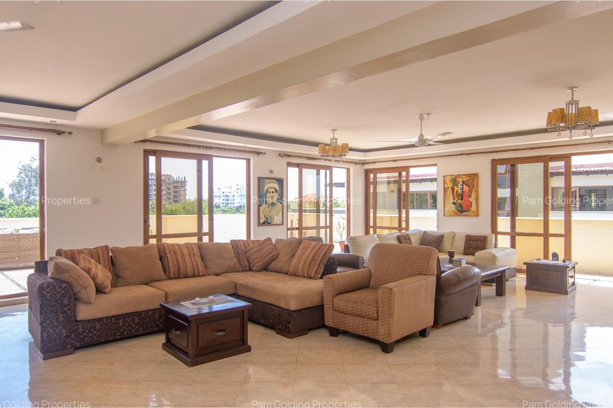 4 Bed Apartment with Swimming Pool at Links Road - 4