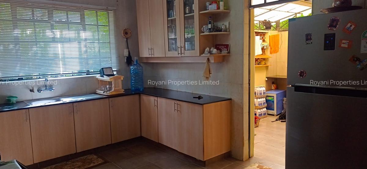 4 Bed House with En Suite in Kiambu Road - 9