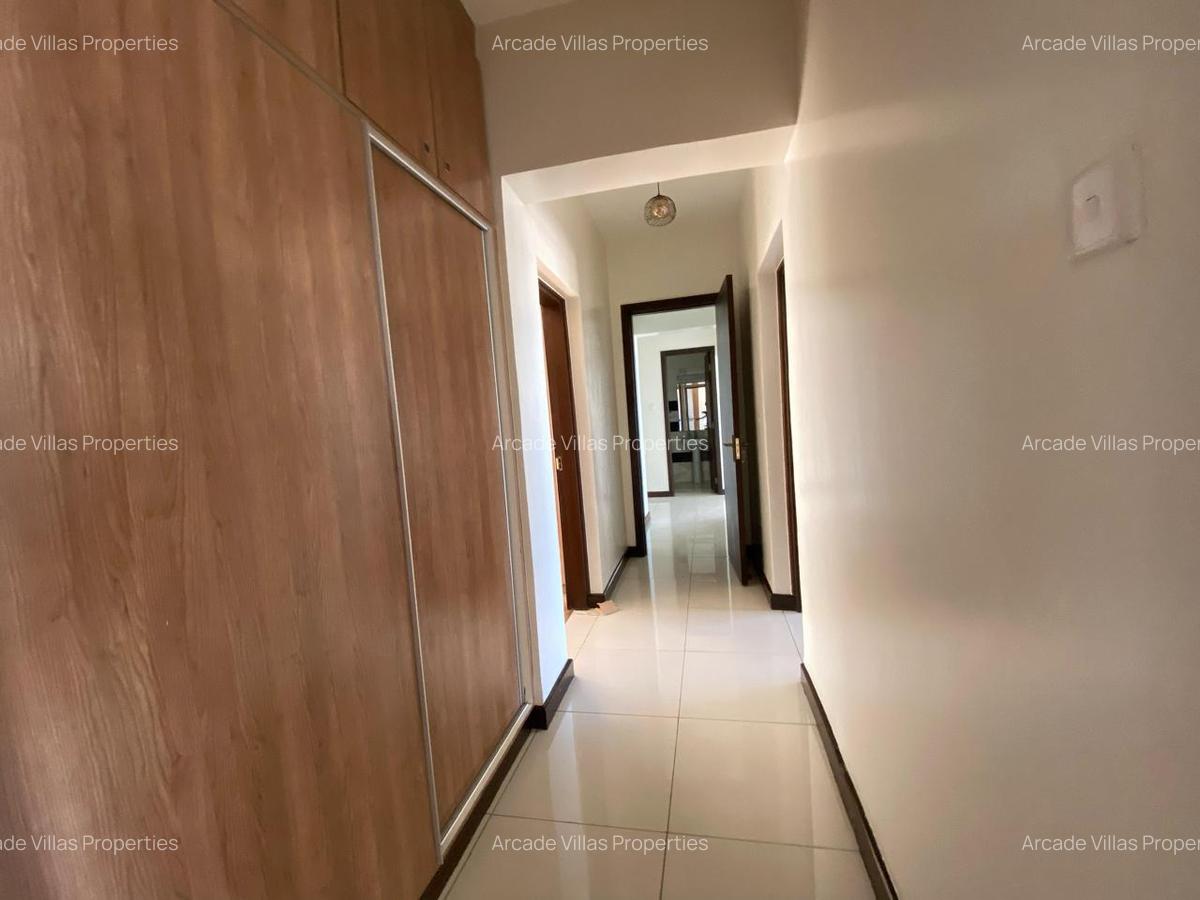 3 Bed Apartment with En Suite in General Mathenge - 10