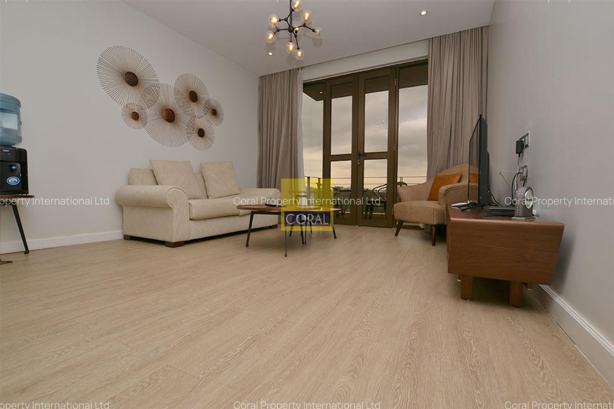 1 Bed Apartment with Swimming Pool in Riverside - 2