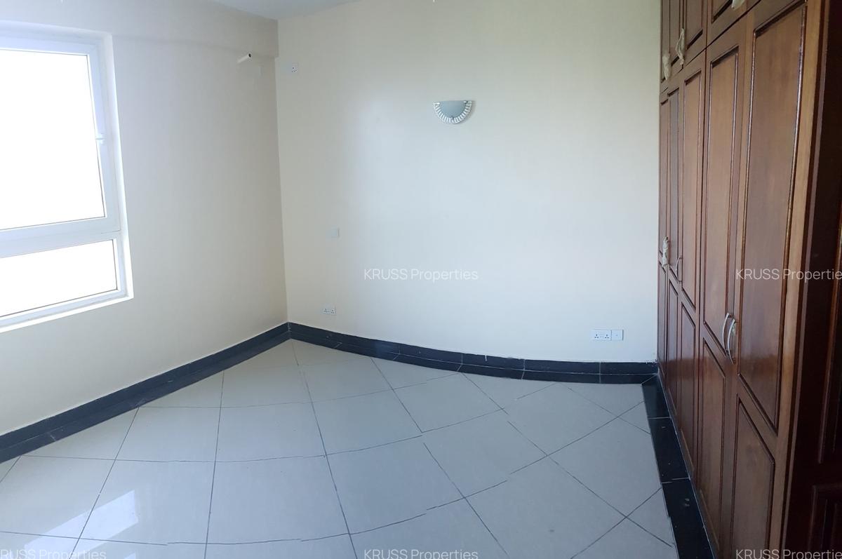 3 Bed Apartment with En Suite at Ar2497 - 10