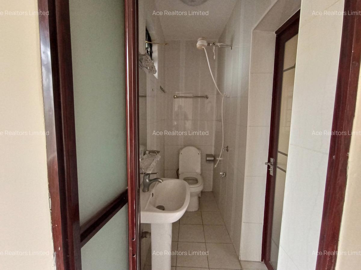 3 Bed Apartment with En Suite at Kilimani Estate Nairobi - 7