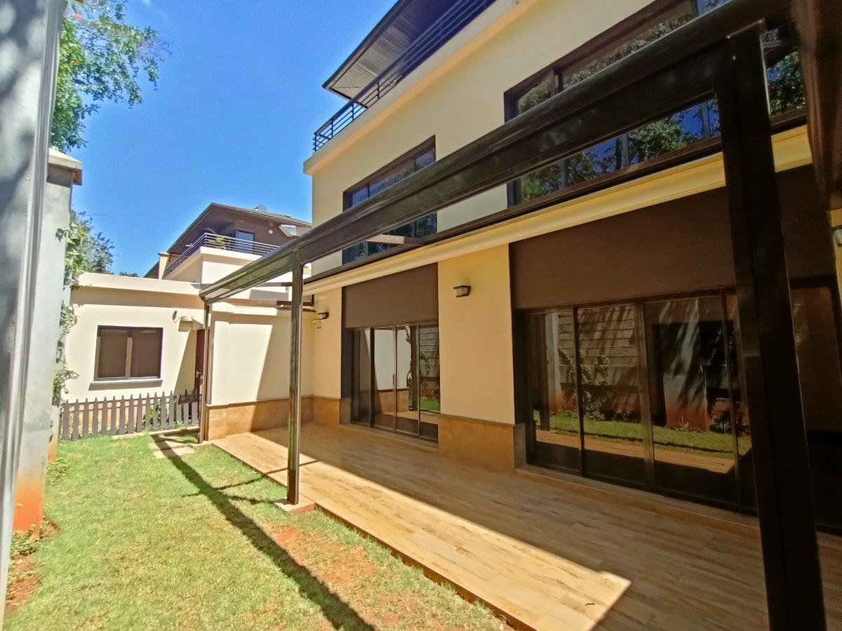 5 Bed Villa with En Suite at Lavington - 5