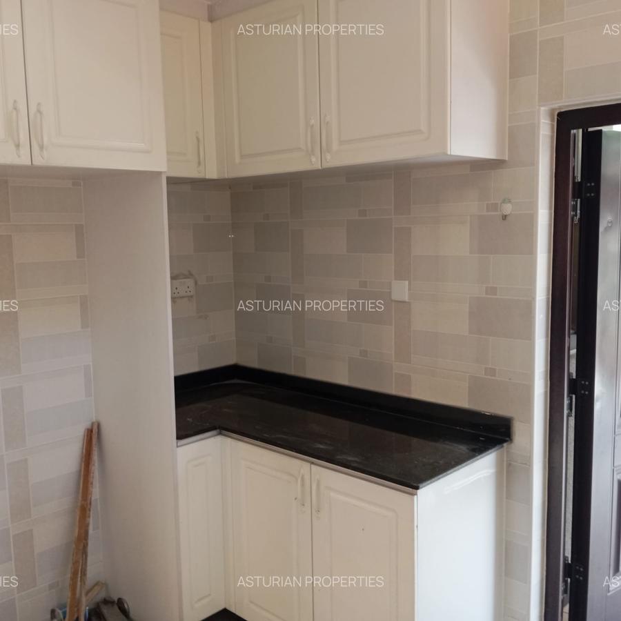 5 Bed Townhouse with En Suite in Lavington - 3