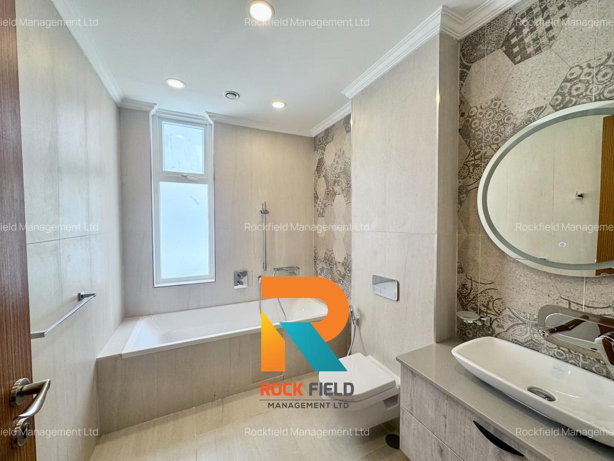 3 Bed Apartment with En Suite in Parklands - 13