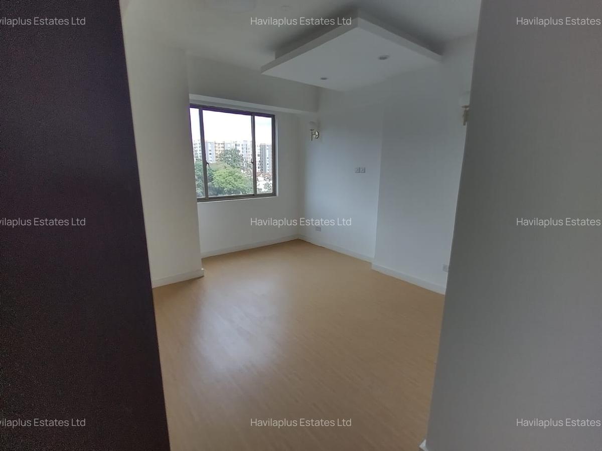 3 Bed Apartment with En Suite at Hatheru Road - 10