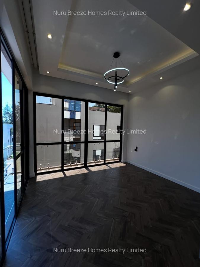 4 Bed Townhouse with En Suite in Lavington - 14