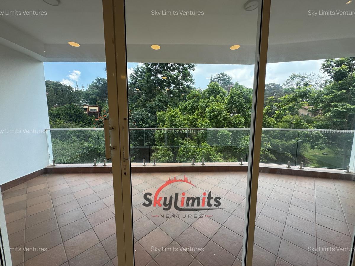 2 Bed Apartment with En Suite in Parklands - 11