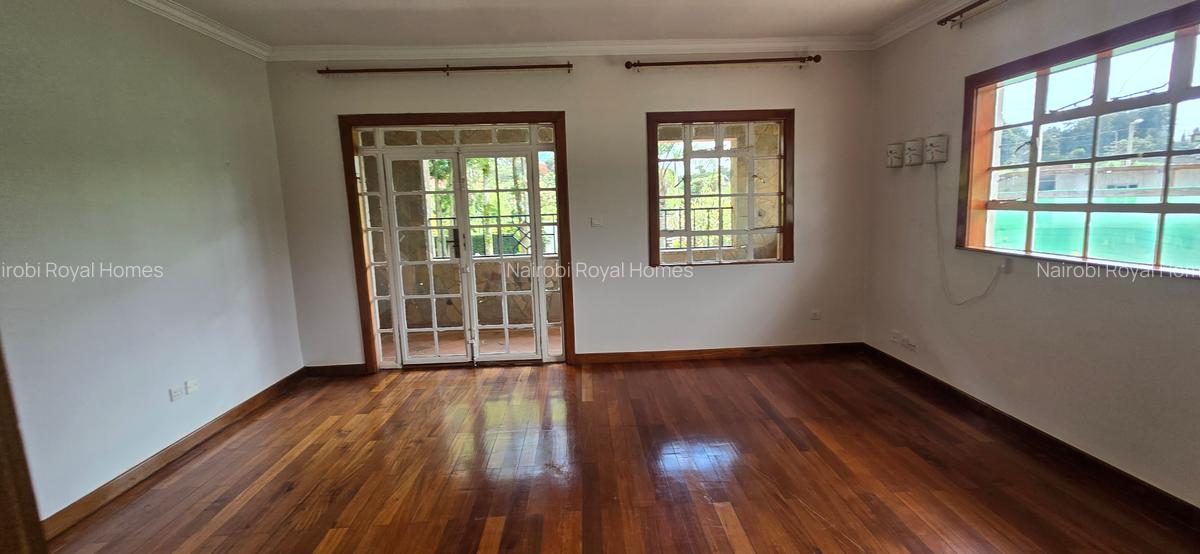 4 Bed House with En Suite at Mimosas Drive - 13