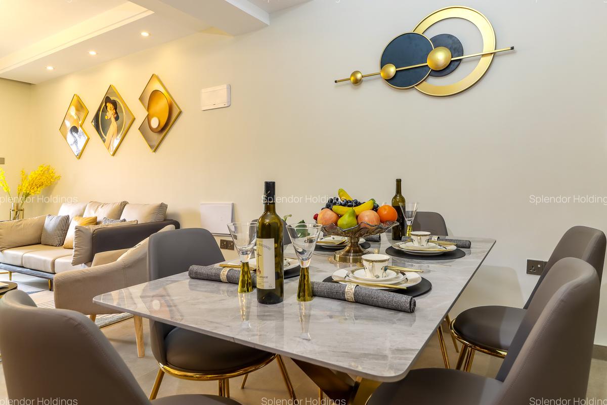 3 Bed Apartment with En Suite in Riverside - 5