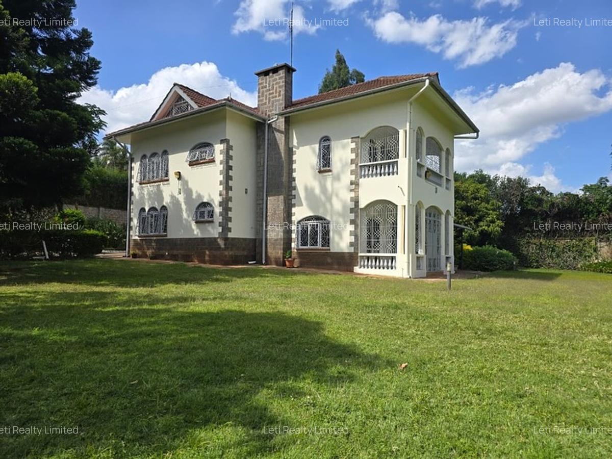 5 Bed House with En Suite in Runda - 1