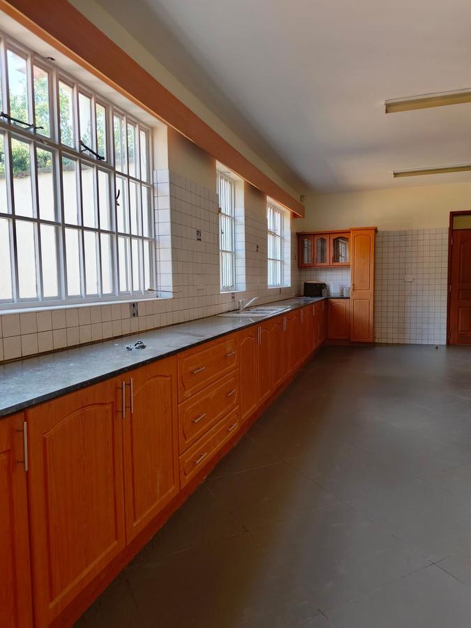 5 Bed House with Staff Quarters in Nyari - 7