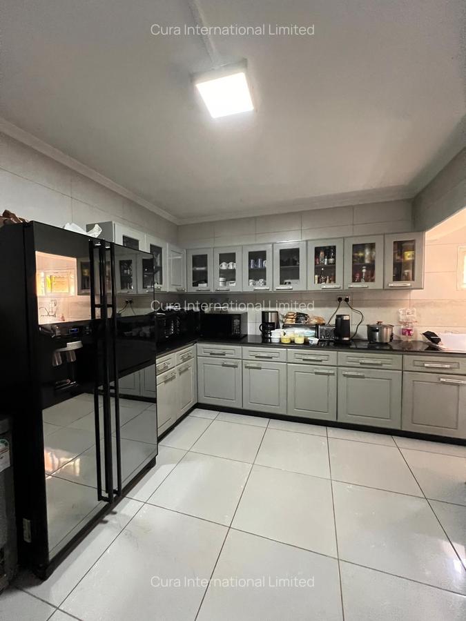 6 Bed Townhouse in Westlands Area - 1