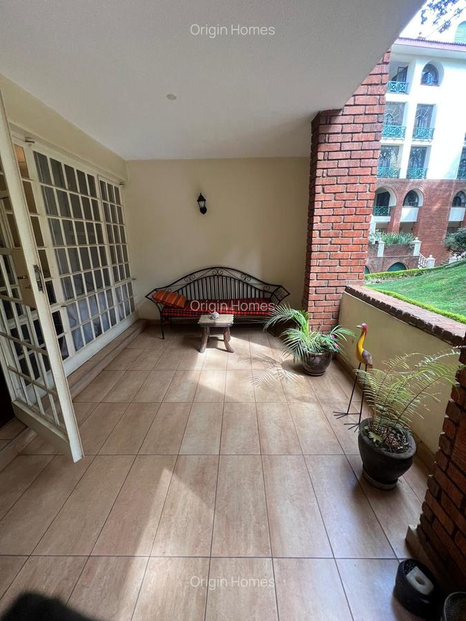 3 Bed Apartment with En Suite at Riverside Drive - 4