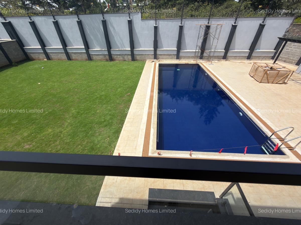 5 Bed Villa with En Suite in Nyari - 12