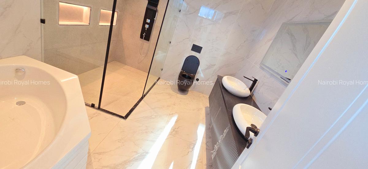 5 Bed Townhouse with En Suite at Lavington Green - 8