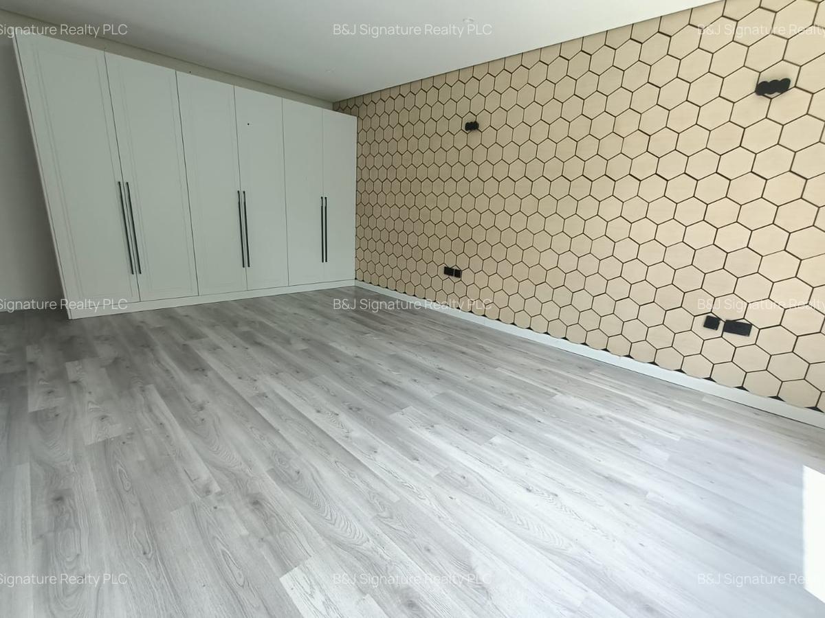 5 Bed Villa with En Suite in Lavington - 4