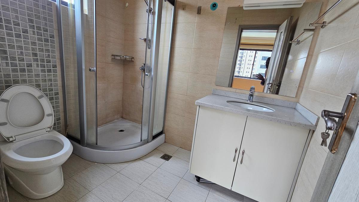 3 Bed Apartment with En Suite in Kilimani - 8