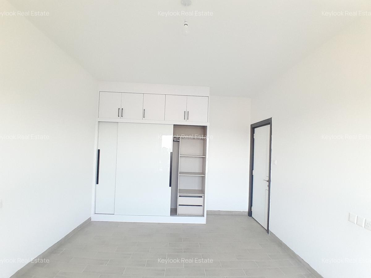 1 Bed Apartment with En Suite at Lavington - 7