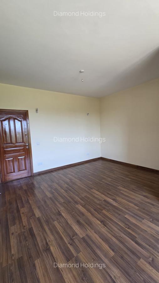 4 Bed Apartment with En Suite at Parklands - 8