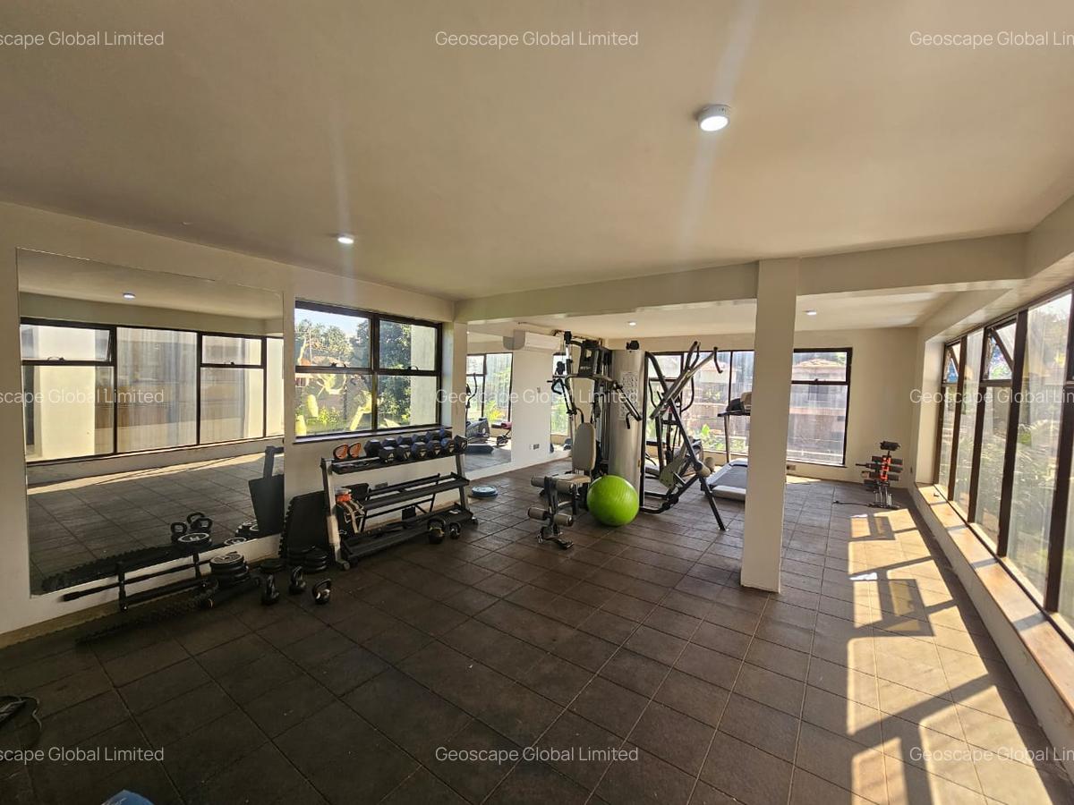 5 Bed House with En Suite in Runda - 5