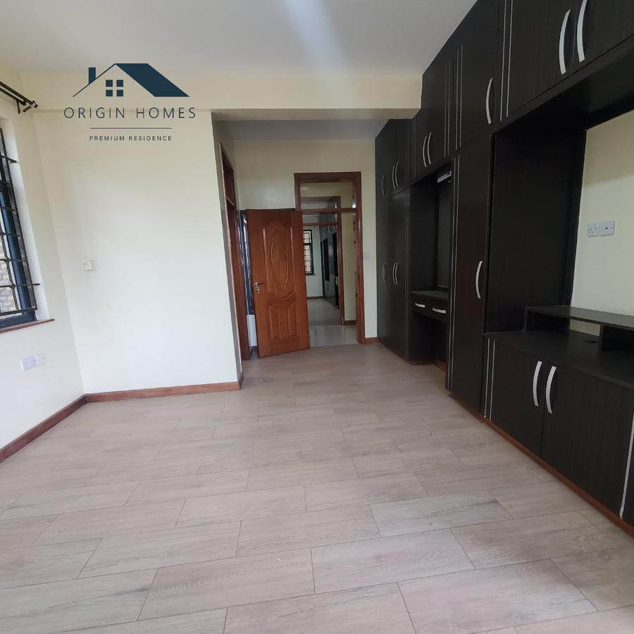 3 Bed Apartment with En Suite at Parklands - 13