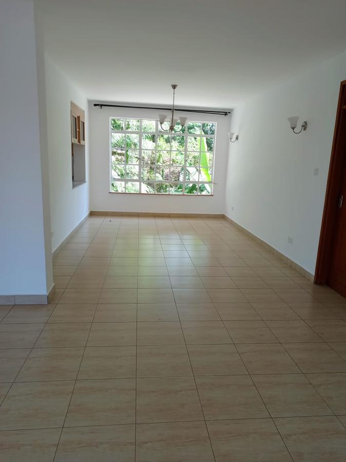 3 Bed Apartment with En Suite in Lavington - 4