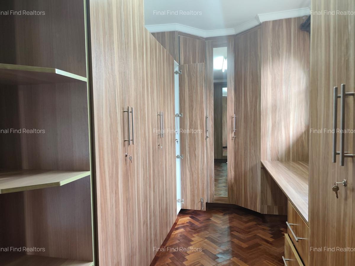 4 Bed Townhouse with En Suite in Kitisuru - 12