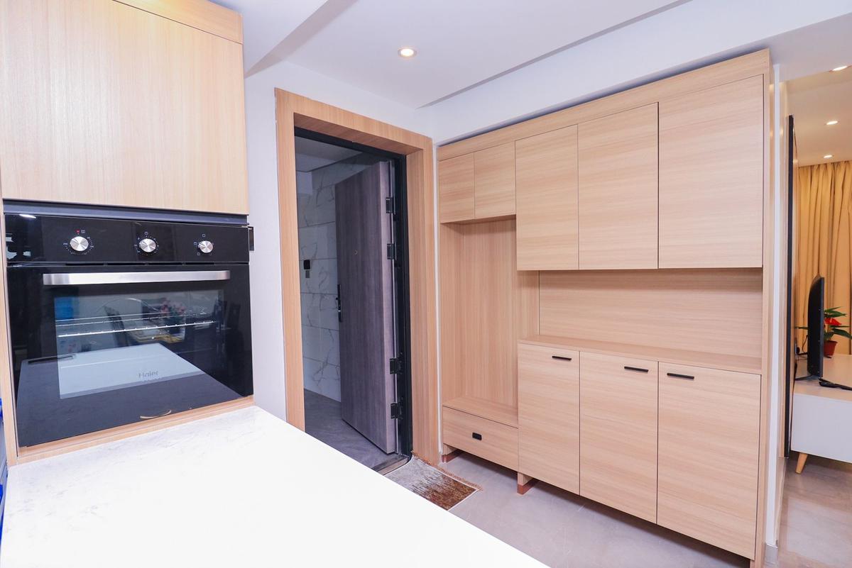 Serviced 3 Bed Apartment with En Suite in Riverside - 1