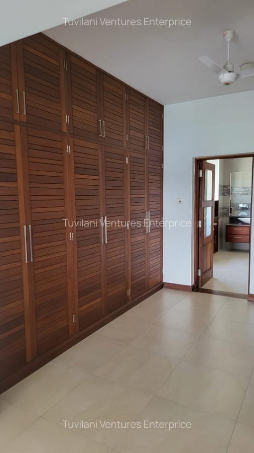 Serviced 3 Bed Apartment with En Suite at Nyali Mombasa - 6